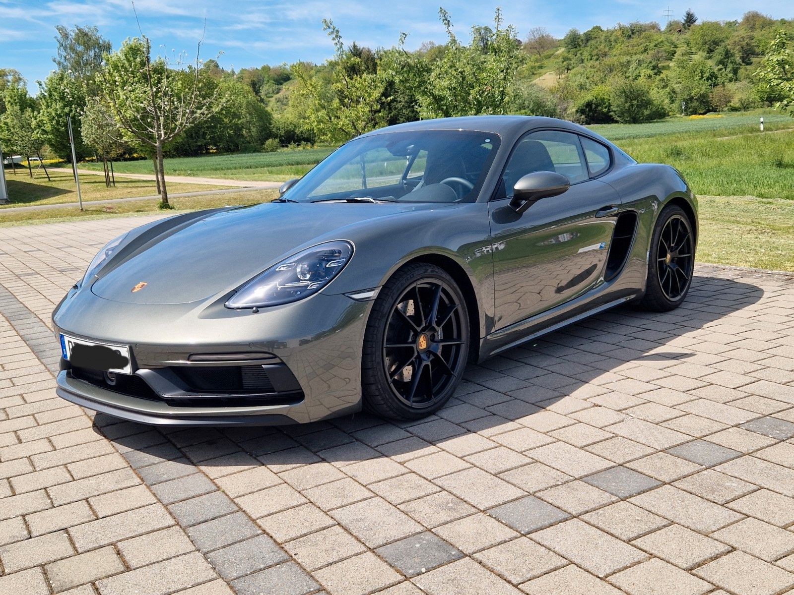 PORSCHE Cayman GTS 4.0