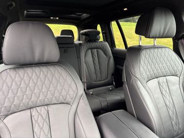 BMW X7 - 12