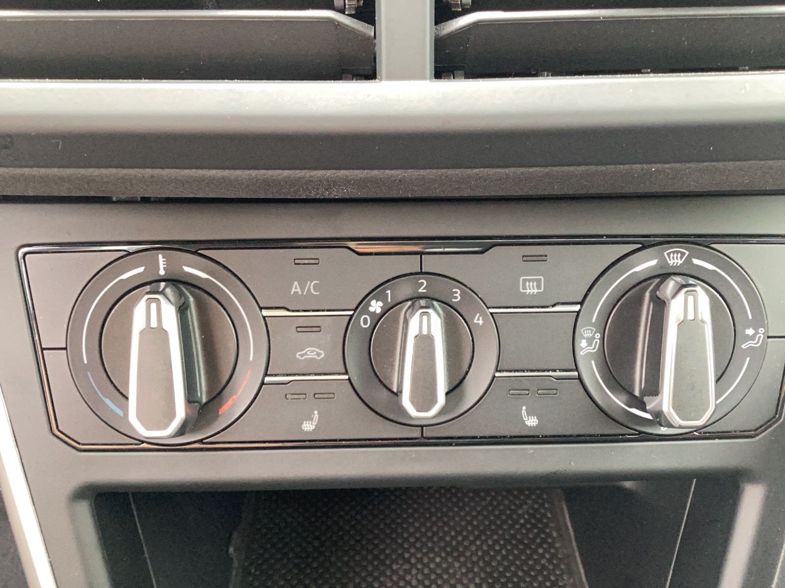 Fahrzeugabbildung Volkswagen Polo Life