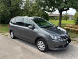 Volkswagen Sharan 2.0 TSI DSG LIFE LIFE - Volkswagen Sharan mit Benzin-Antrieb: Kleinbus, 2.0