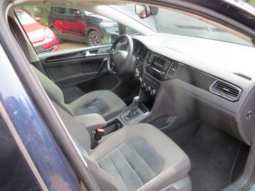 Volkswagen Golf - 12