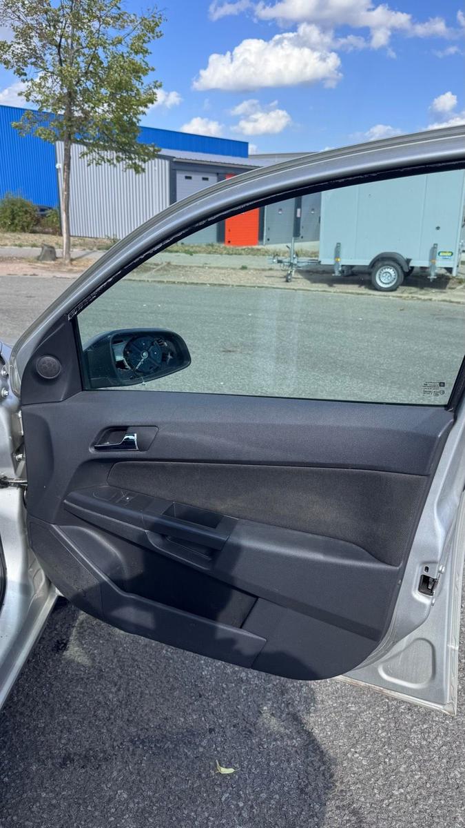 Opel Astra 2006 — photo 5