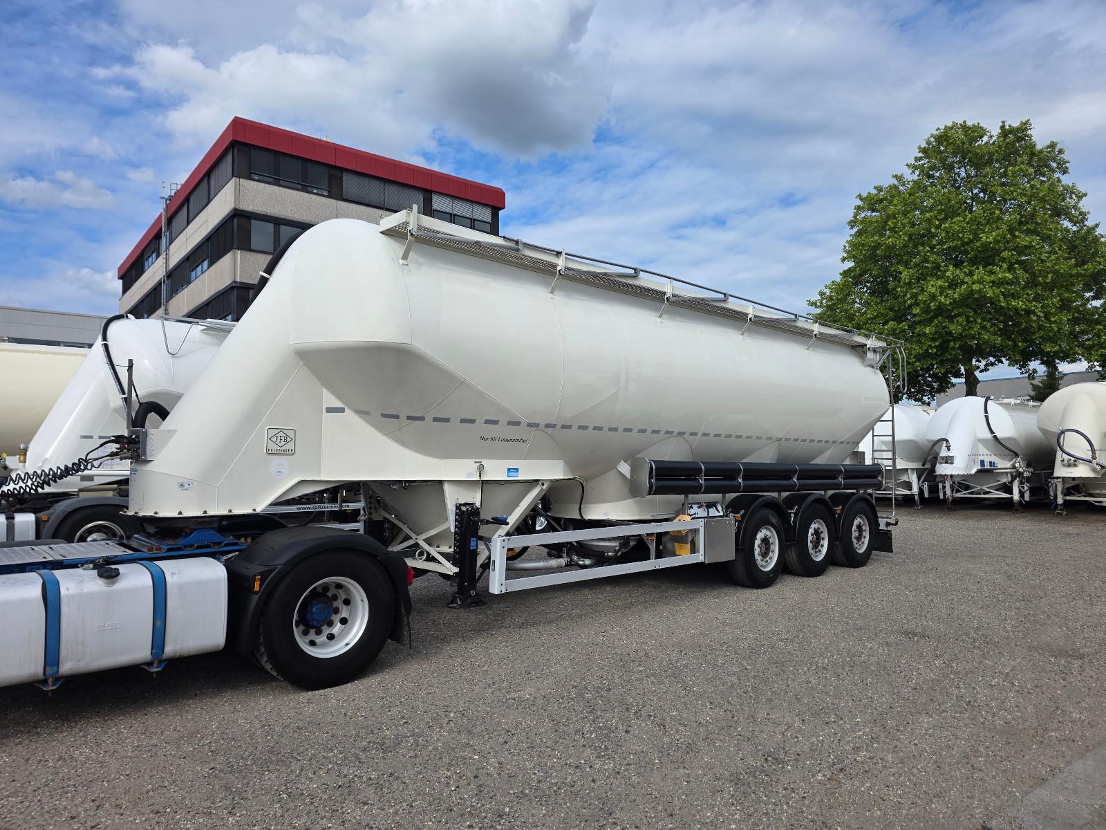 Feldbinder 54m³ / Mehlsilo / Flour / Food / 4 Kammer!