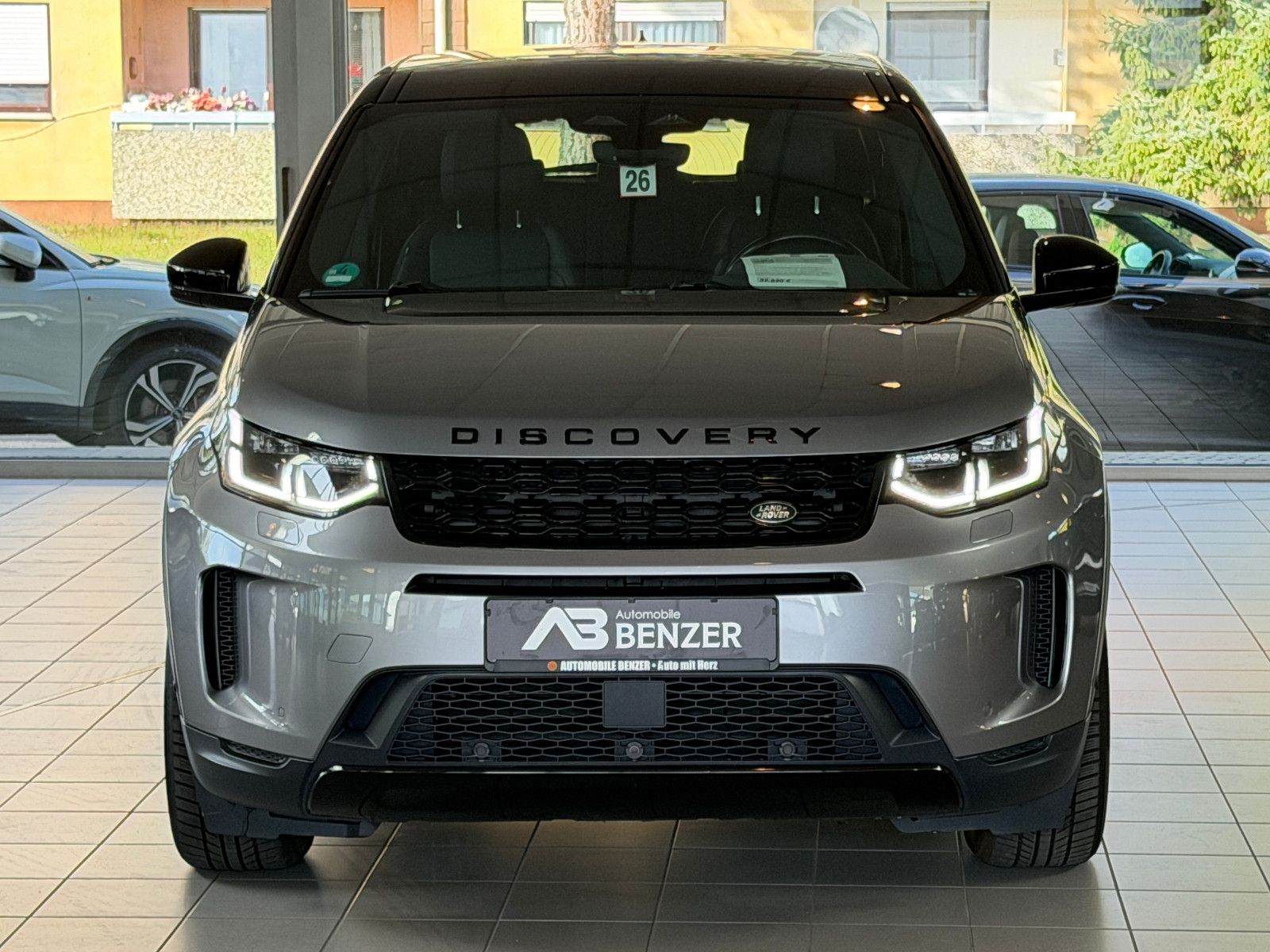 Fahrzeugabbildung Land Rover Discovery Sport AWD D200/360''KAM/LEDER/PANORAMA