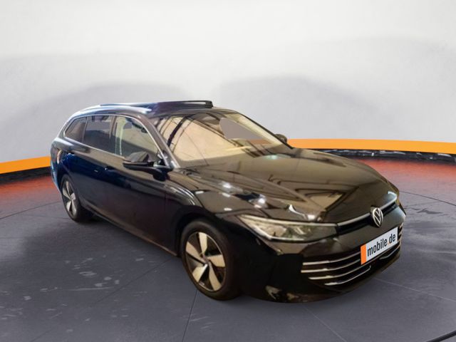 Volkswagen Passat TDI DSG Elegance Matrix STH AHK Navi Pano