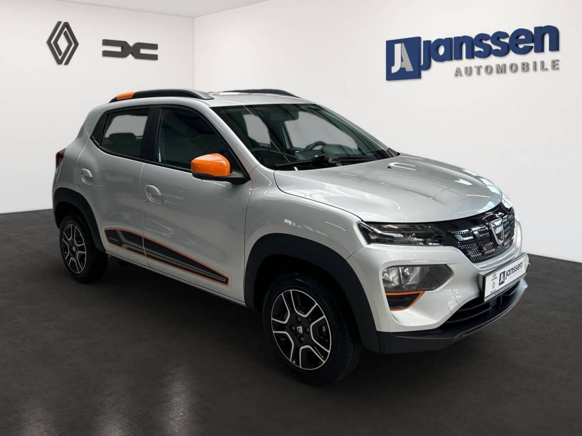 Fahrzeugabbildung Dacia Spring Comfort Plus mit Look-Paket-Orange