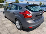 Ford Focus Lim. Titanium Aut,Pdc,Kam,Xenon,Shz - Ford Focus: Automatik