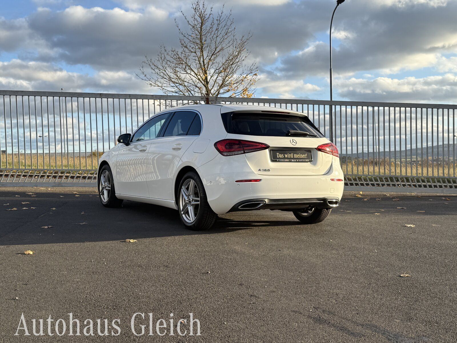 Fahrzeugabbildung Mercedes-Benz A 180 Progressive (EURO 6d-TEMP) Navi/Klima/LED