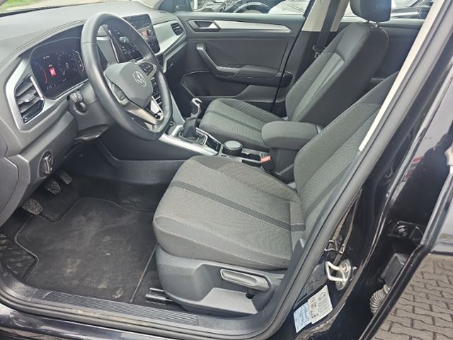 Fahrzeugabbildung Volkswagen T-Roc 1.0 TSI LIFE LED APP-CONNECT KLIMA BT LANE
