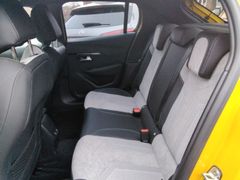 Fahrzeugabbildung Peugeot 208 GT-PACK 136 PS+TEMPOMAT+SHZ+KAMERA+NAVI+PDC