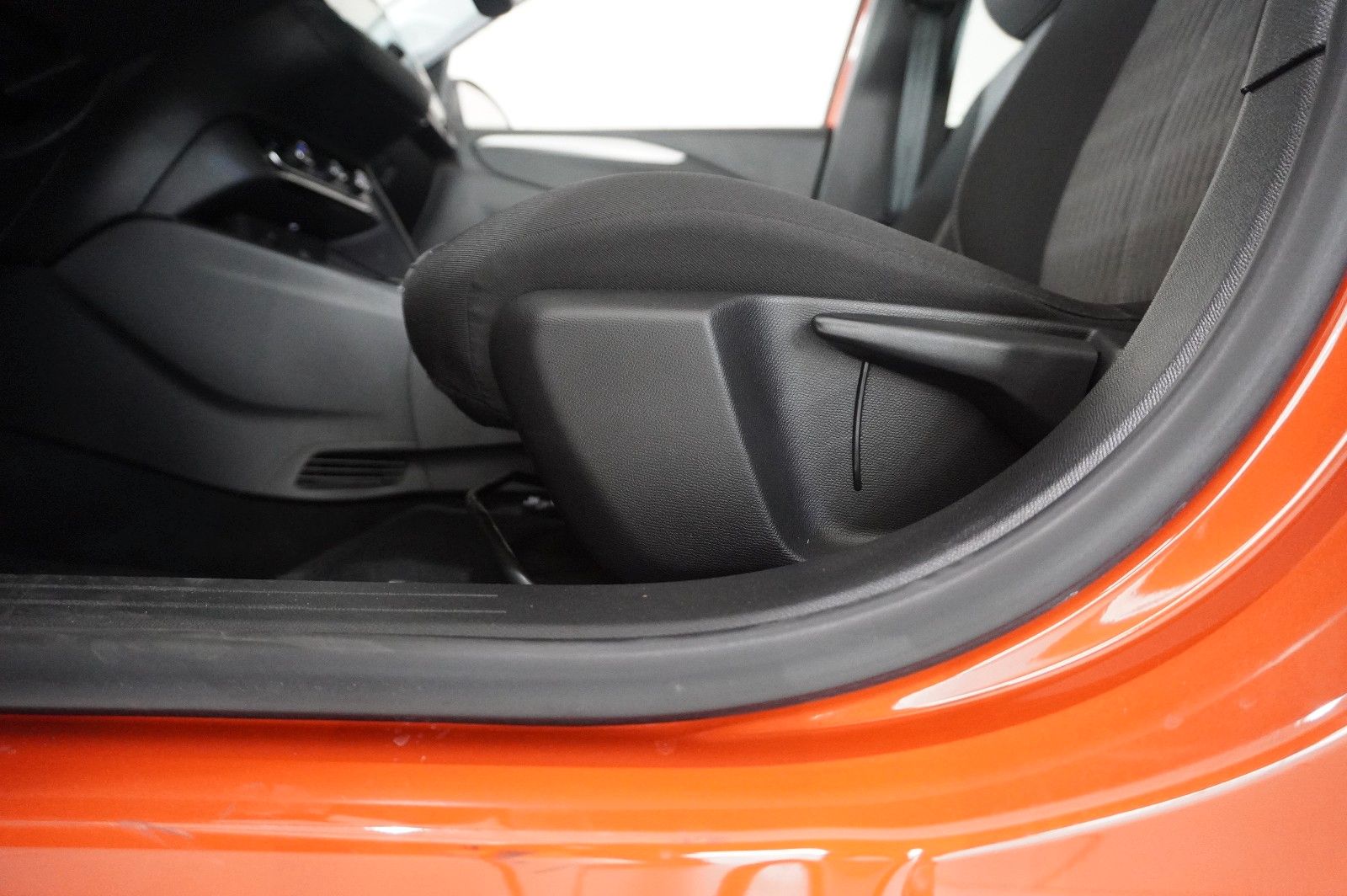 Fahrzeugabbildung Opel Corsa-e F EDITION 3-PHASIG NAVI/LED/KAMERA/SHZ