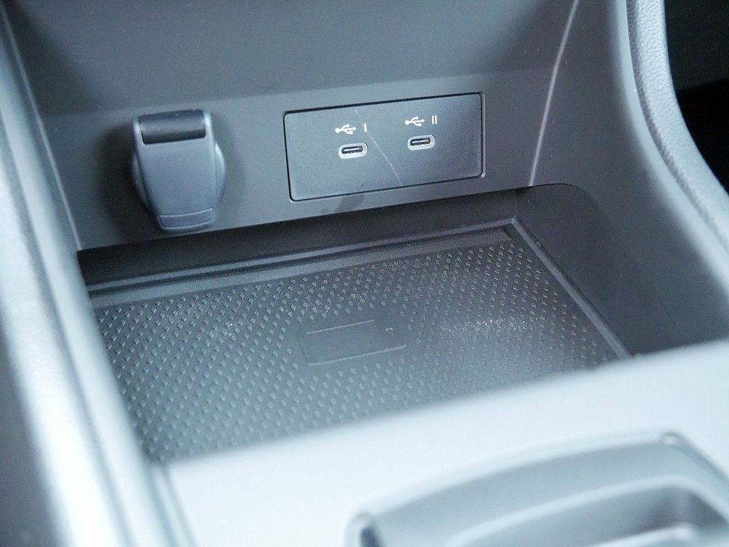 Fahrzeugabbildung Renault Captur Techno TCe 140 EDC Mild Hybrid