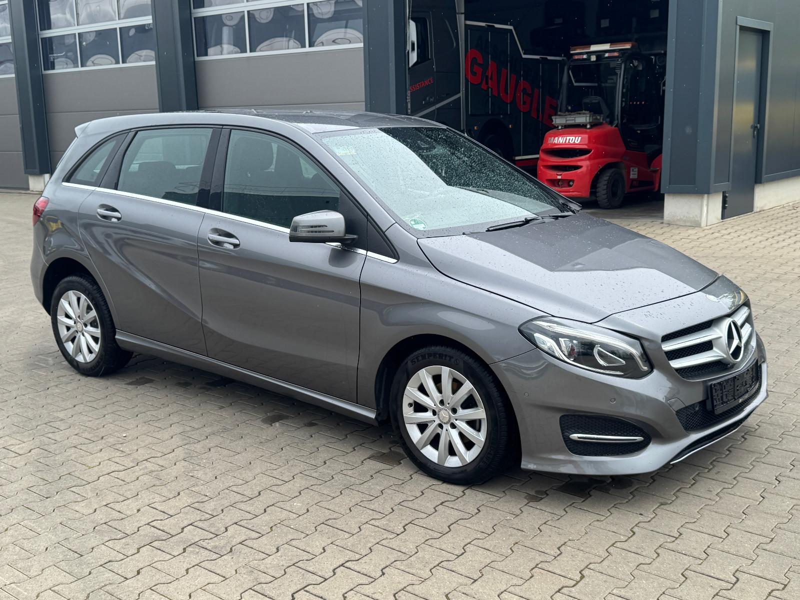 Mercedes-Benz B 180d Style