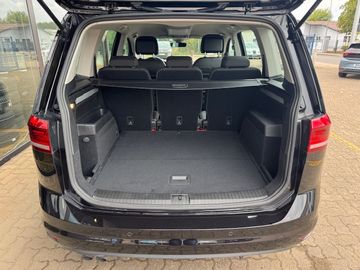 Bild 9 VW Touran Highline 2.0 TDI DSG AHK Navi Standheiz.