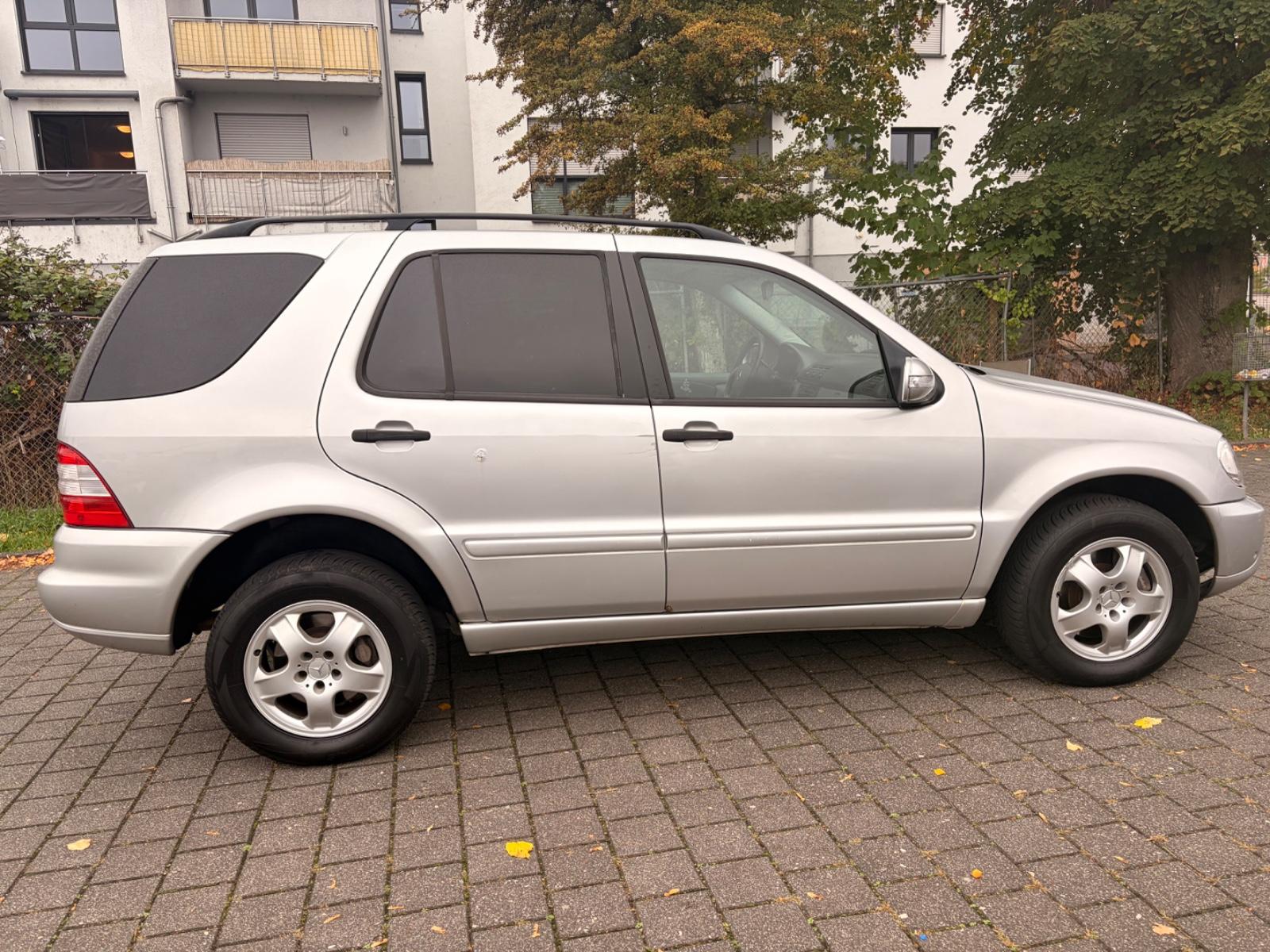 Mercedes-Benz ML270 2004 — двигун 2.685 cm³, 163 HP (120kW)