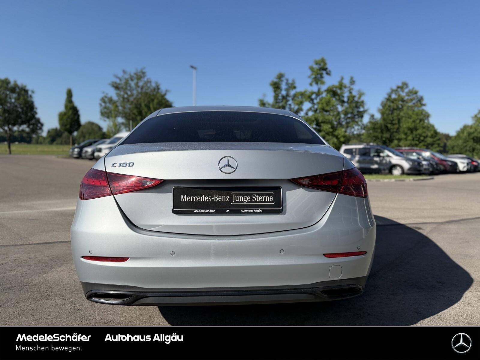 Mercedes-Benz C 180 Avantgarde Night 18" Pano D-Light 3D NP59