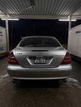 Mercedes-Benz E500 W211 ( Tausch Möglich ) Japan - gebrauchte Mercedes-Benz E 500 aus dem Jahr 2003