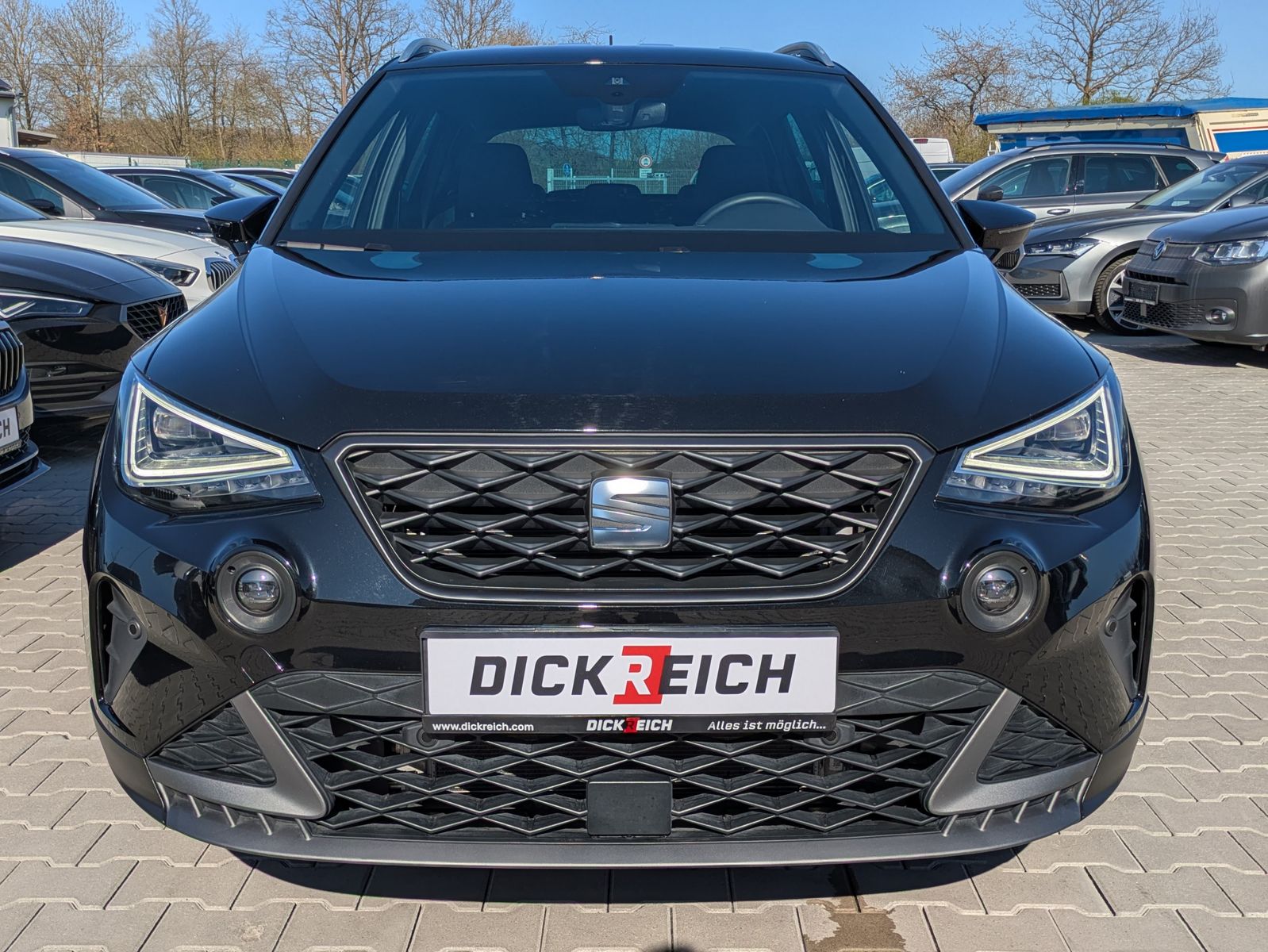 Fahrzeugabbildung SEAT Arona 1.5 TSI FR DSG AHK*ACC*LED*APP*DAB*KAMERA