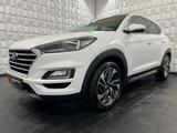Hyundai Tucson 2.0 CRDi Style MH 4WD/LED/Tempo/Nav/Bluet - Hyundai TUCSON mit Diesel-Antrieb: Geländewagen, Automatik, 2.0