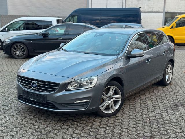 Volvo V60 Kombi Momentum AWD