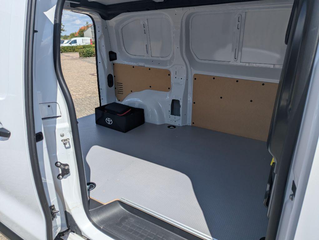 Toyota Proace 1,5-l-D-4D L1 Meister
