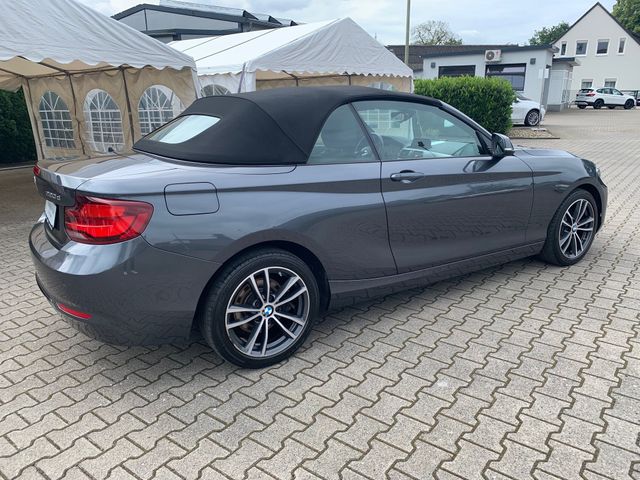 Fahrzeugabbildung BMW 220d Cabrio Sport Line+Adaptive LED+Navi+Leder