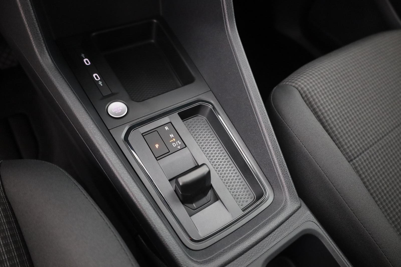 Volkswagen Caddy Maxi 1.5 TSI DSG Kamera 7-Sitzer AHK