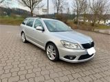 Skoda Octavia 2.0 TDI RS Combi RS - Skoda Octavia aus 2009: RS