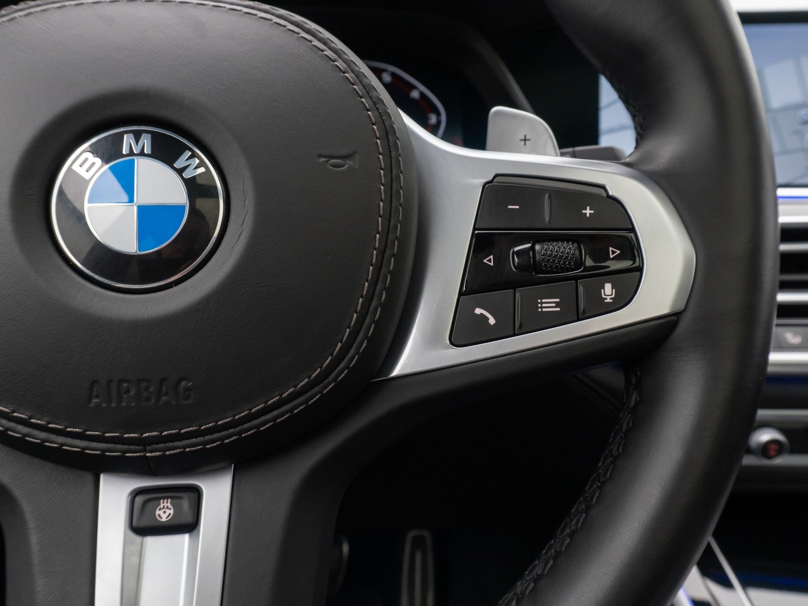 Fahrzeugabbildung BMW X7 M50i 360°SoftClose SkyLounge Massage 22" Voll