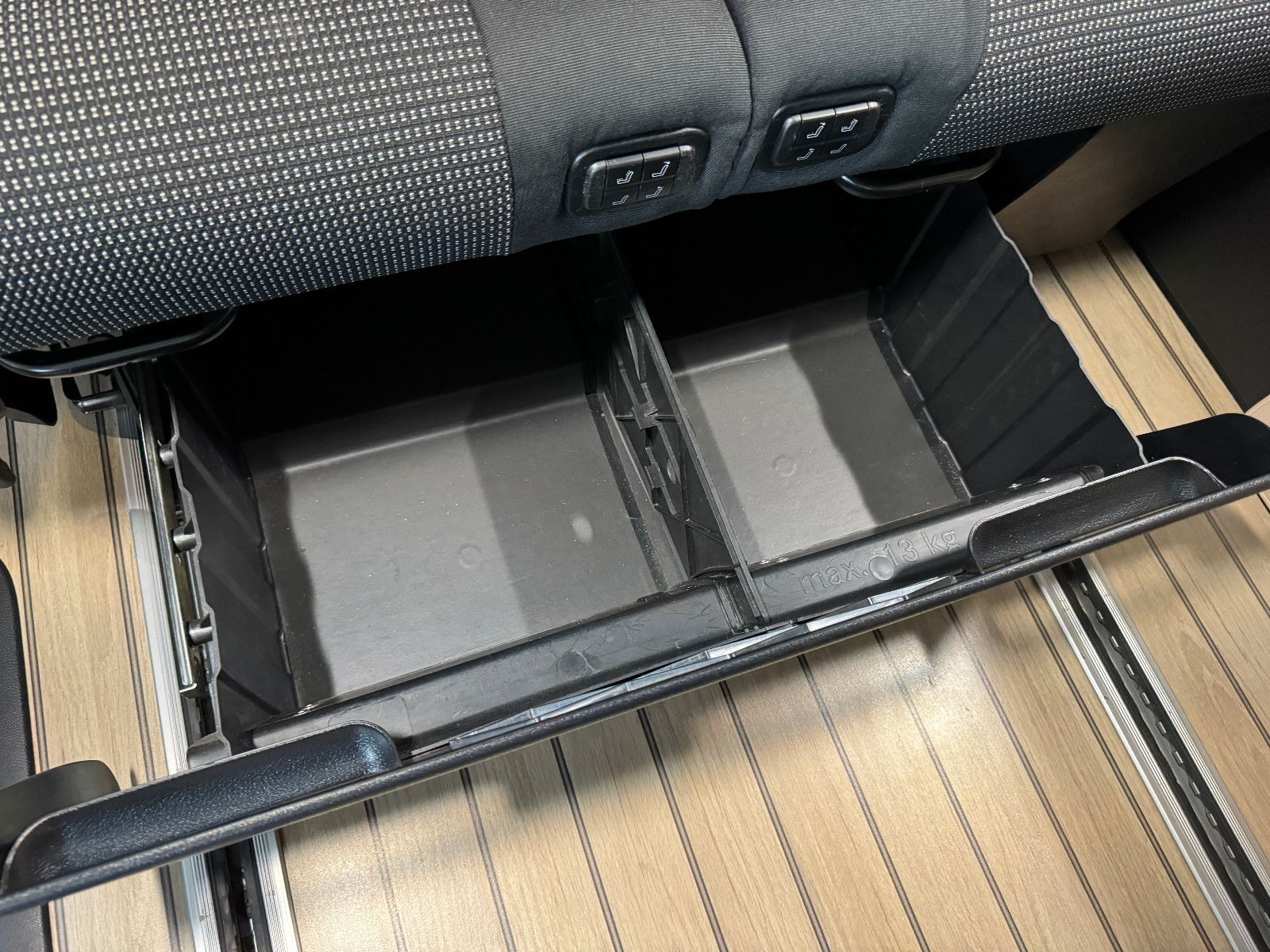Fahrzeugabbildung Mercedes-Benz V 220 d 9GT MARCO POLO SPORTPAKET AHK LED MBUX+