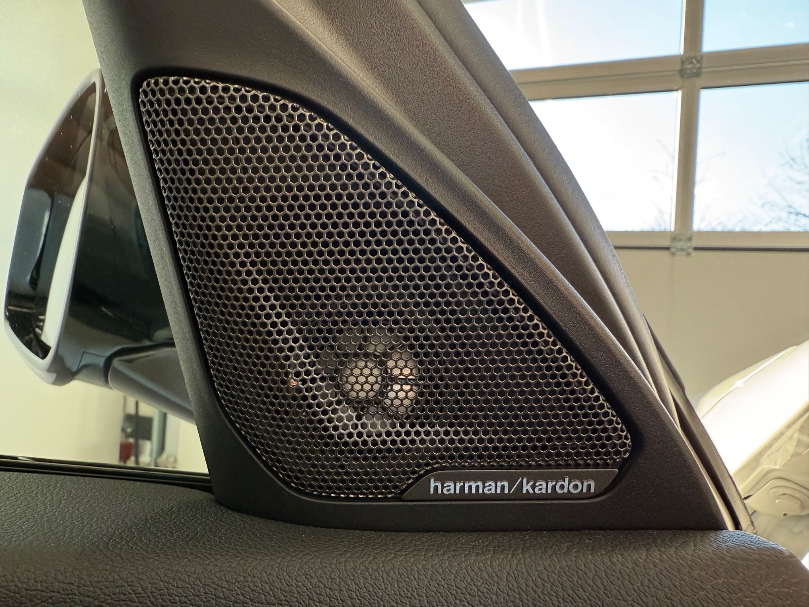 Fahrzeugabbildung BMW 118 i Edition Colorv.; M-Tech.-,M-Pro-Sport-Pak.
