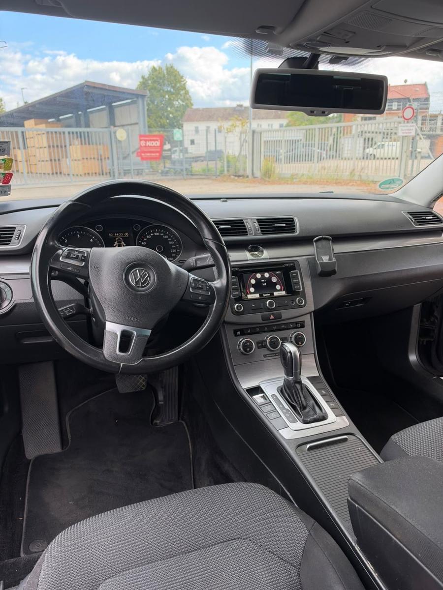 Volkswagen Passat 2014 — photo 12