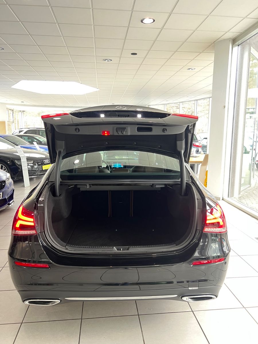 Fahrzeugabbildung Mercedes-Benz A 200 Lim. *AMBIENTE*LEDER-BRAUN* Exclusive *
