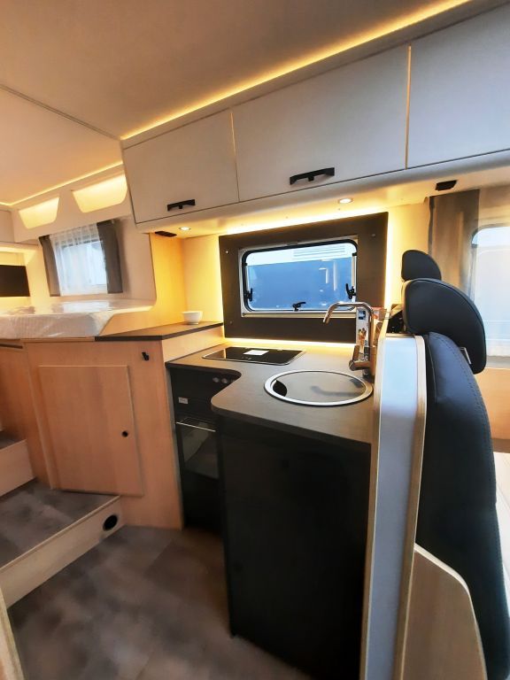 Fahrzeugabbildung Sunlight T 67S Adventure Edition Verfüg./Sparen Sie 3.912