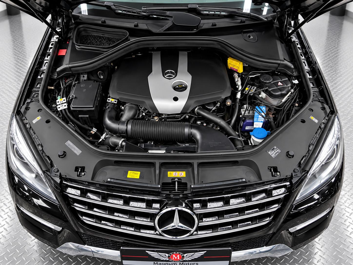 Mercedes-Benz ML250 4-MATIC BT *Navi*Leder*AHK*8x Bereift*