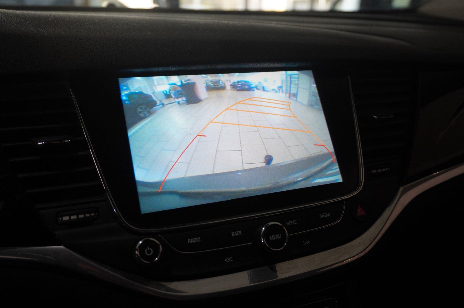 Fahrzeugabbildung Opel Astra K ST 1.4T INNOV. NAVI/LED/KAMERA/SPORT/AHK