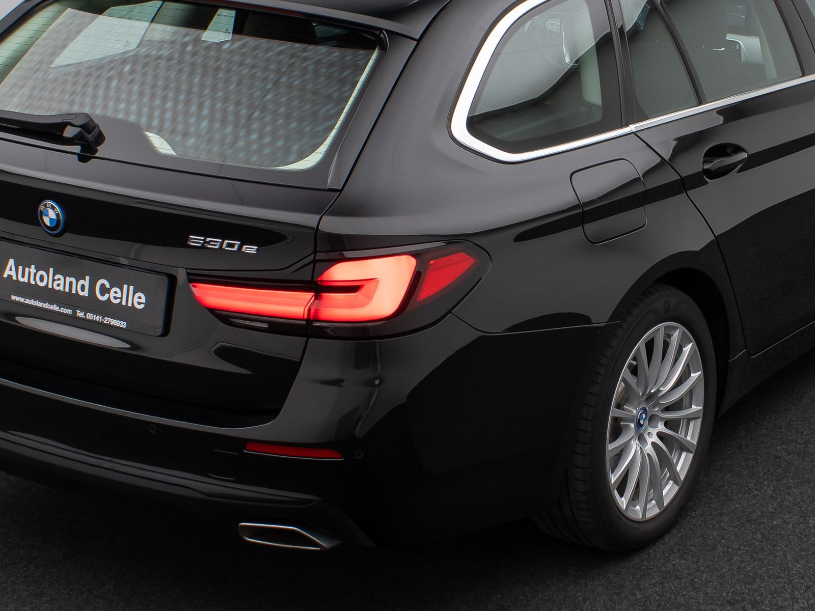 Fahrzeugabbildung BMW 530e Panorama Leder DAB H/K WLAN Stop&Go Alarm