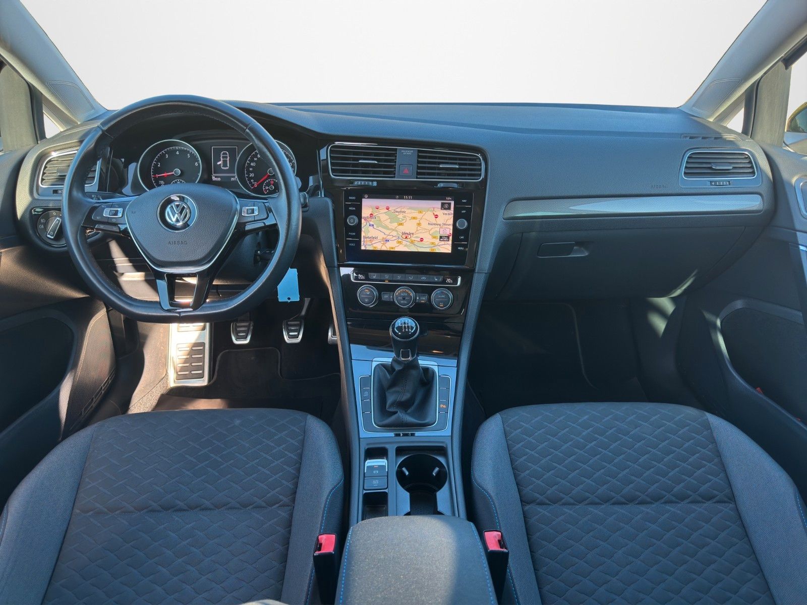 Fahrzeugabbildung Volkswagen GOLF 1.4 TSI JOIN NAVI TEL LED AHK