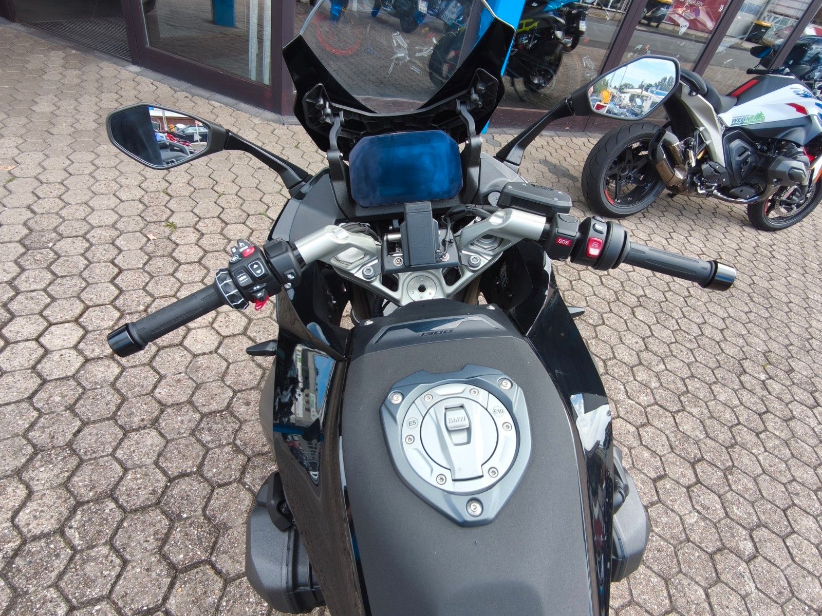 Fahrzeugabbildung BMW R 1300 RS ASA Triple Black/MAX VOLL