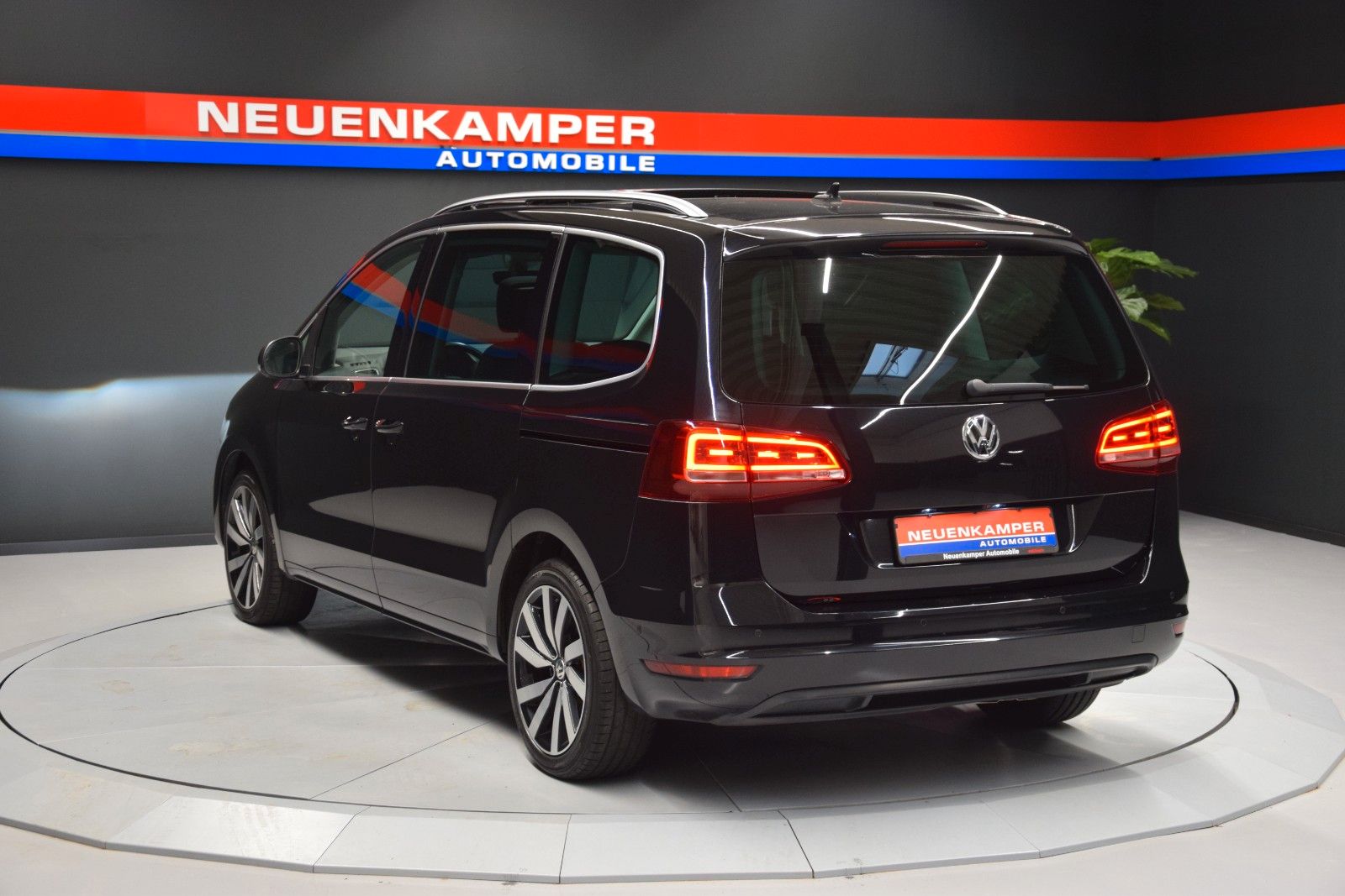 Fahrzeugabbildung Volkswagen Sharan Join Pano ACC Easy-Open Kamera Bi-Xenon