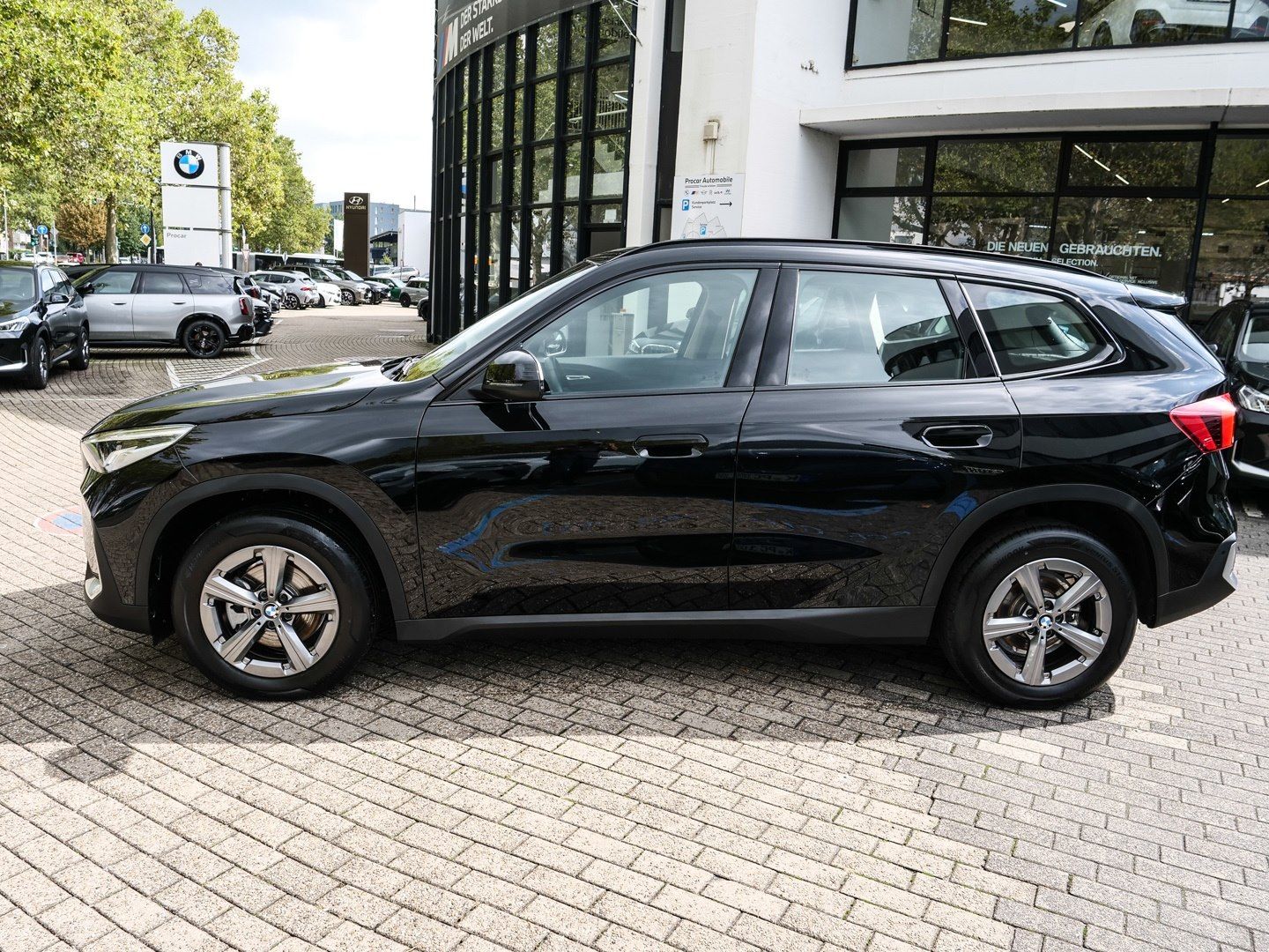 BMW X1 sDrive18d Aut Nav LED Parkass PDC RFK Shz foto 4