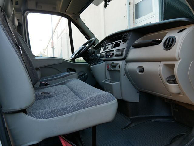 Fahrzeugabbildung Opel Movano 9 SITZER/ RAMPE ! ERST 90.000
