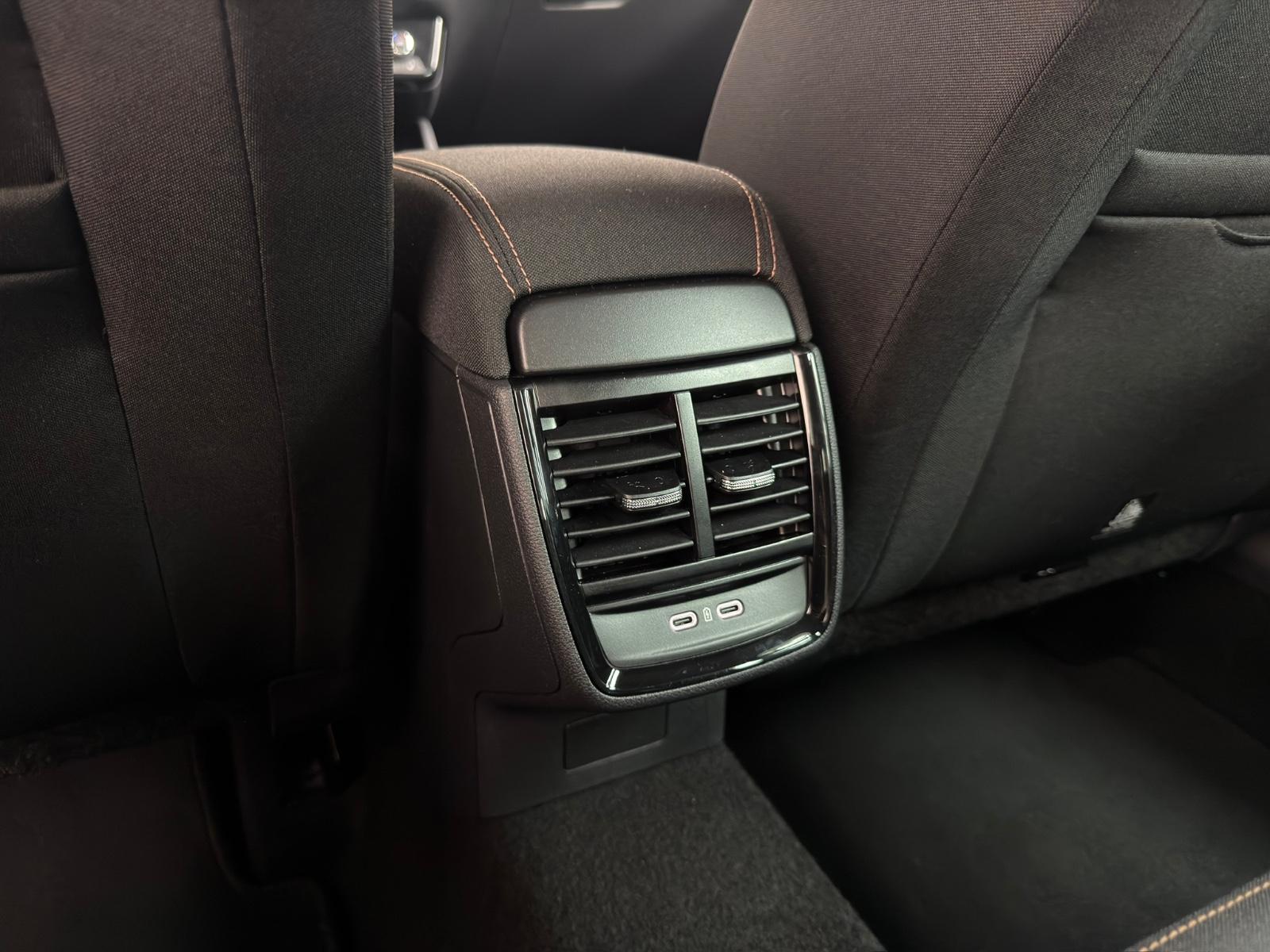 Skoda Kamiq Selection 1.5TSI DSG#Kamera#App#AHK#LED#