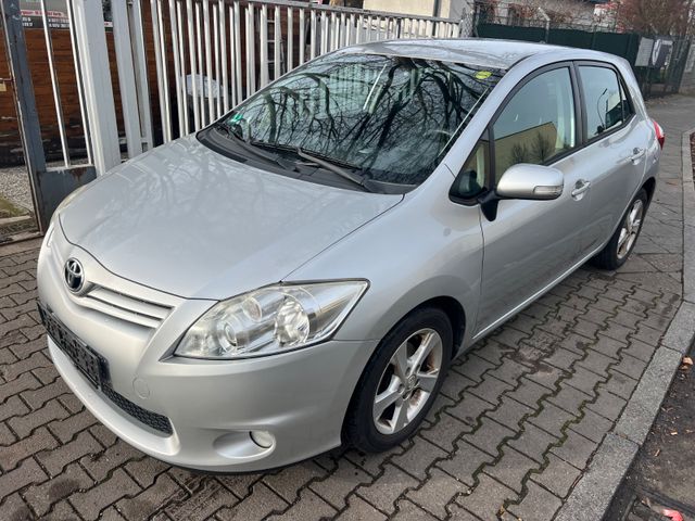 Toyota Auris 1,4-l-D-4D Life