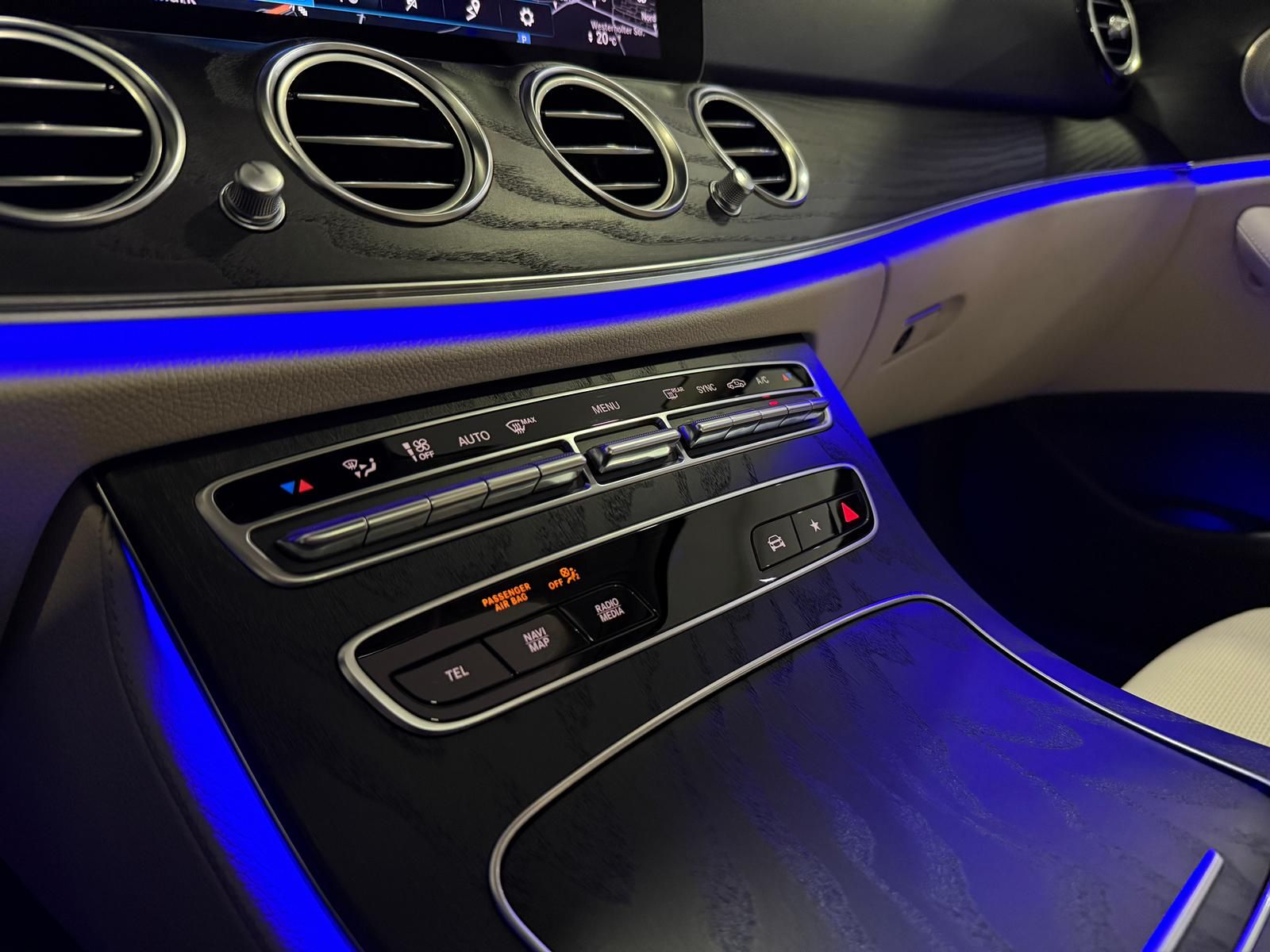 Mercedes-Benz E 220 d T 9G *PANO*LEDER-BEIGE*KAM*AHK*BURM*LED* foto 35