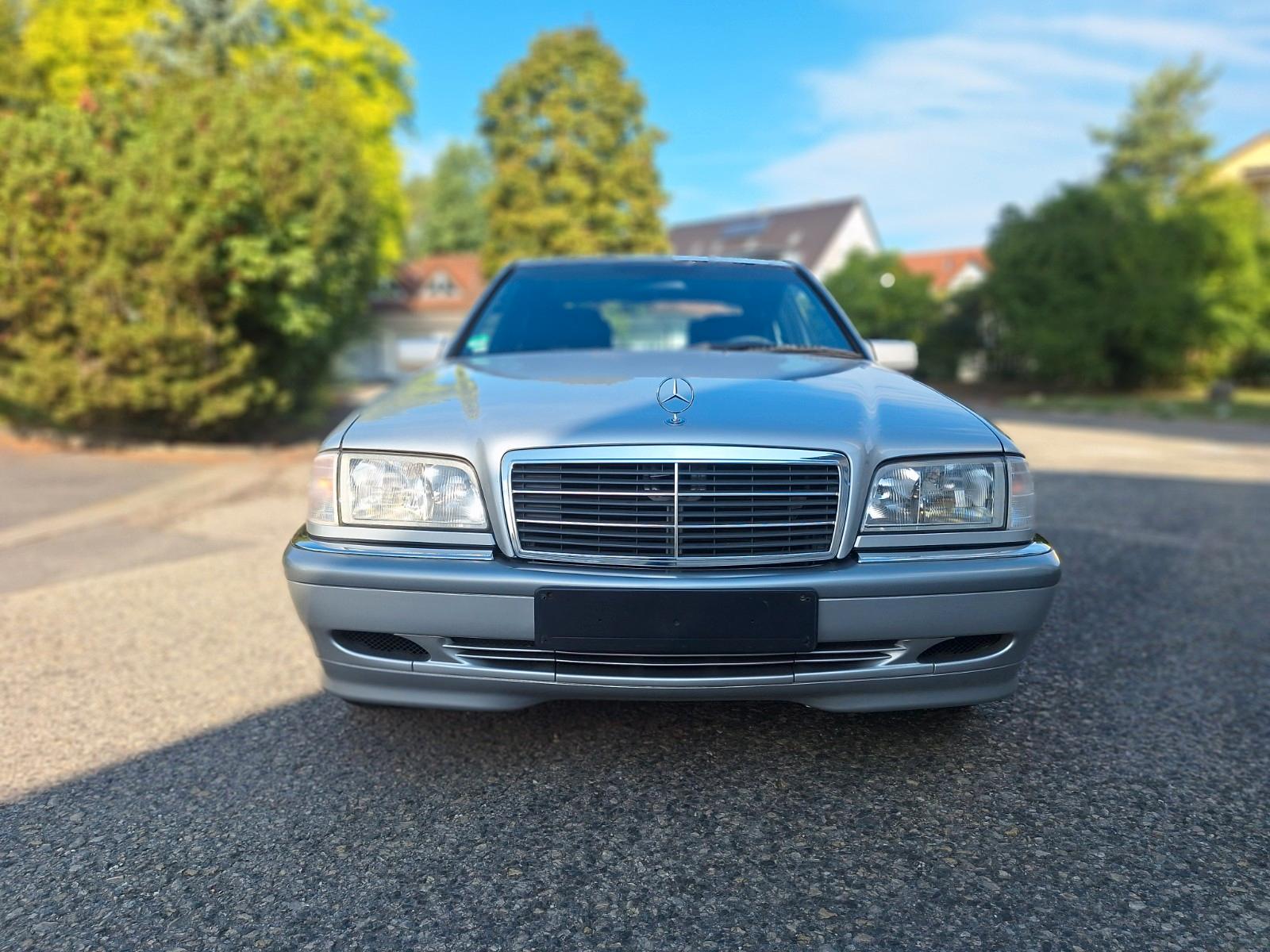 Mercedes-Benz C 180