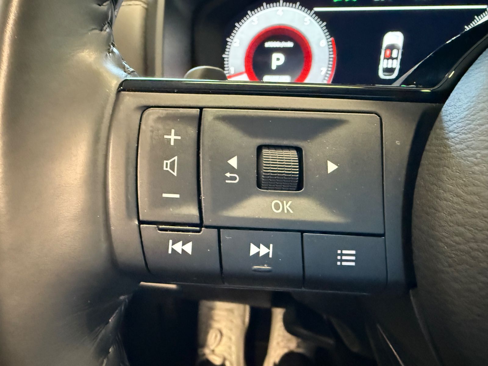 Fahrzeugabbildung Nissan Qashqai N-Connecta 1.3DIG-T Business Technologie