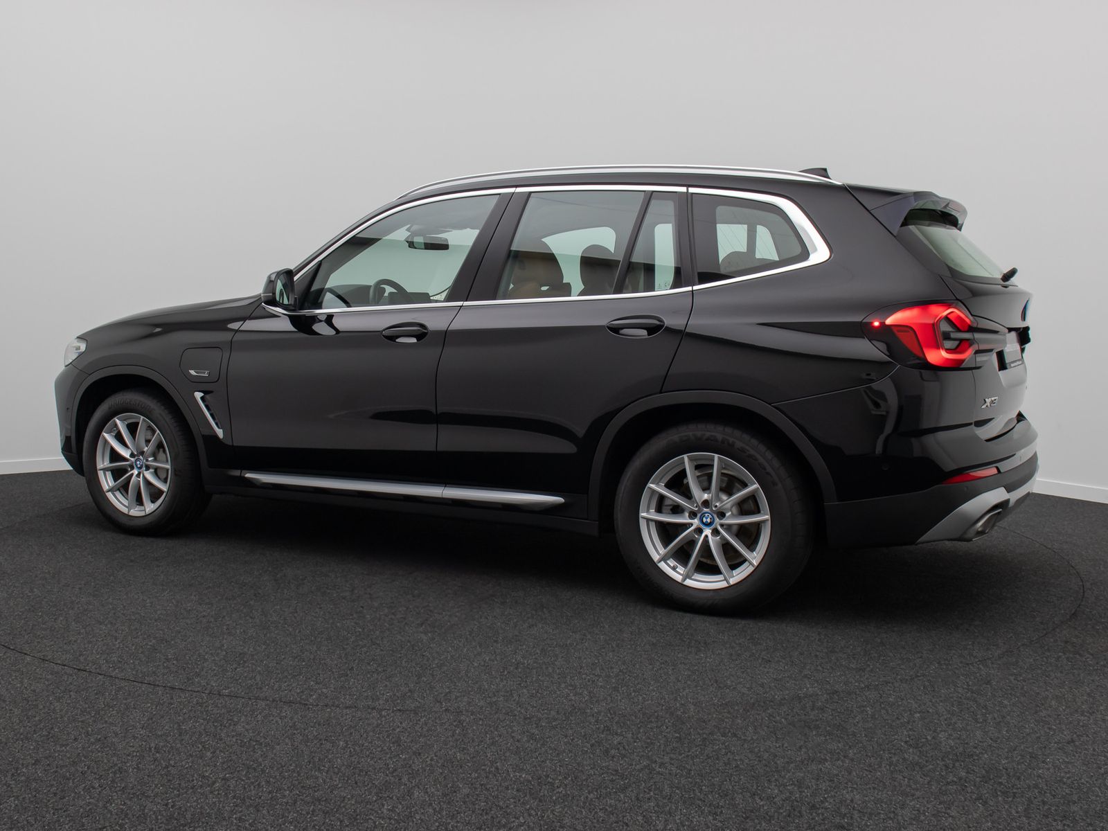Fahrzeugabbildung BMW X3 xD30e Kamera DAB Sportsitz AHK Leder 18Zoll
