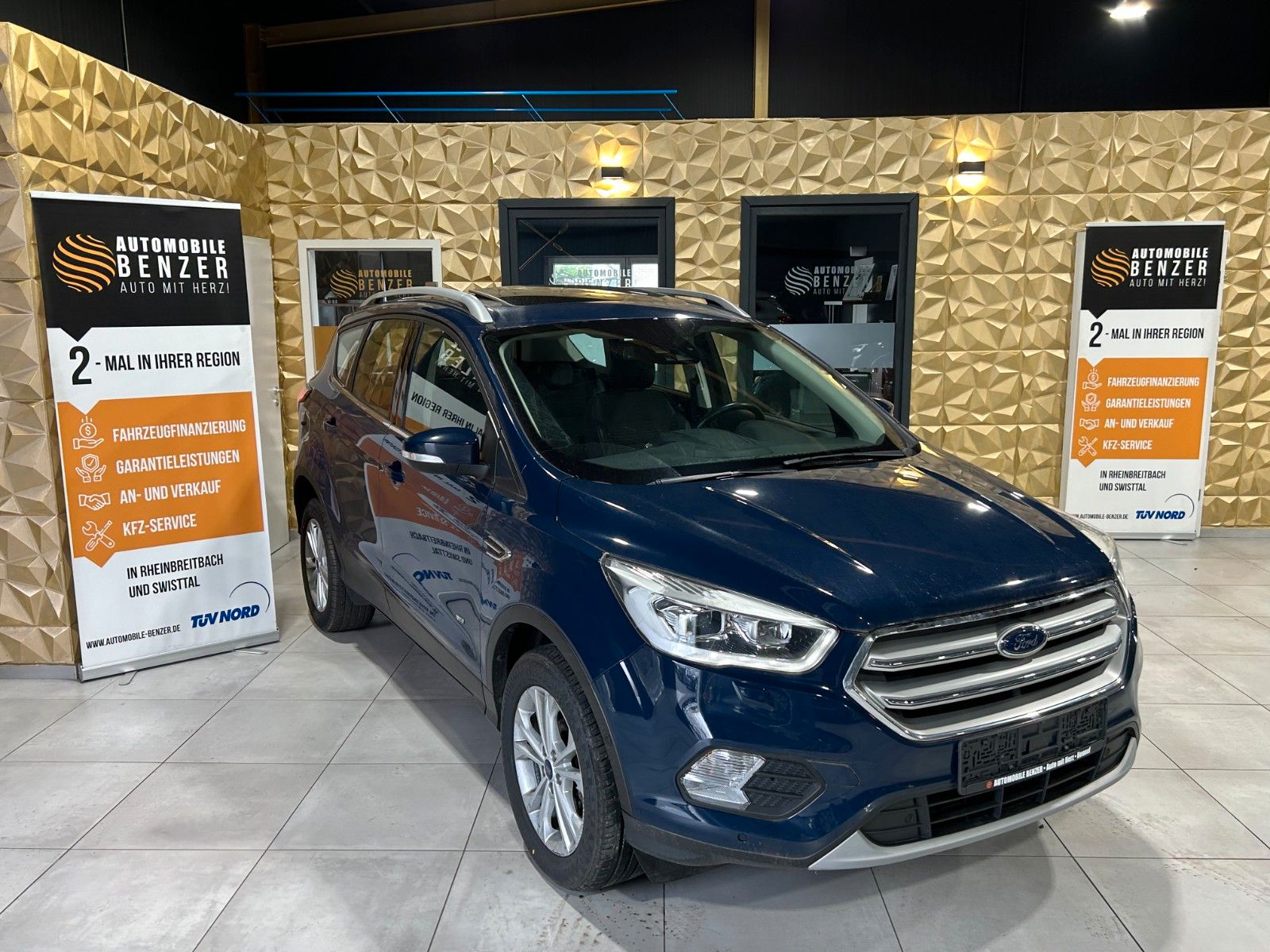 Fahrzeugabbildung Ford Kuga Titanium/PANO/AMBIENTE/KAMERA