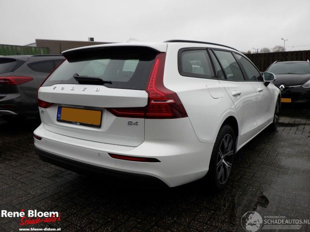 Volvo V-60 2.0 B4 Essential Edition 197pk